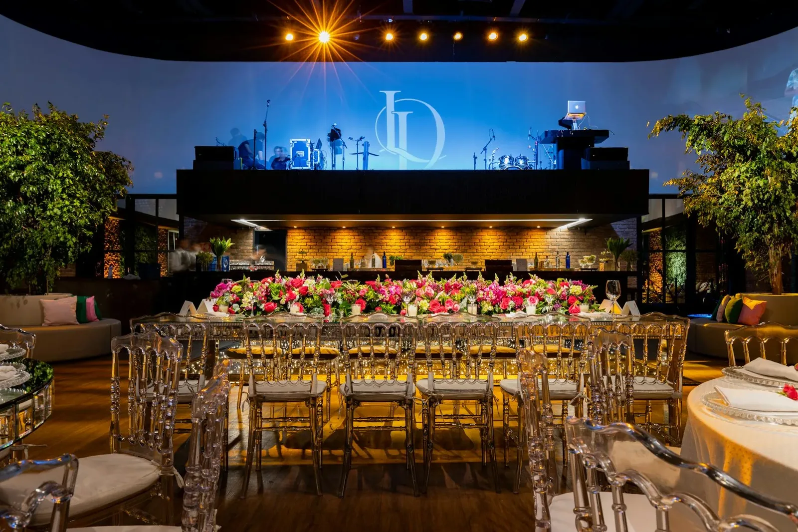 Elegant wedding reception at a luxury venue — The Roaring Bean espresso bar catering